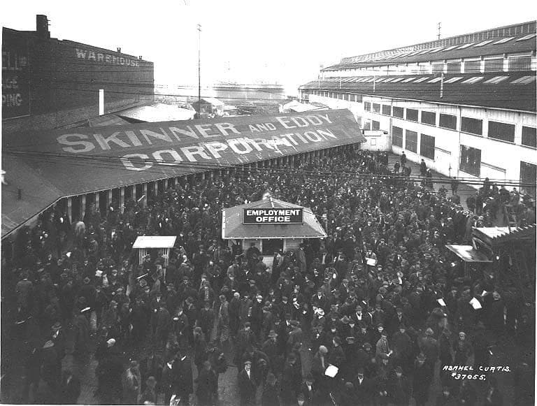 Seattle shipyard workers at the beginning of the strike